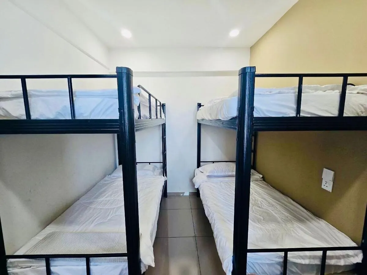 Modern Family-Fun Suites - 2Br, Infinity Pool, Ps5, Indoor-Cinema With Balcony - M3 بوكيت ميرتاجام شقة