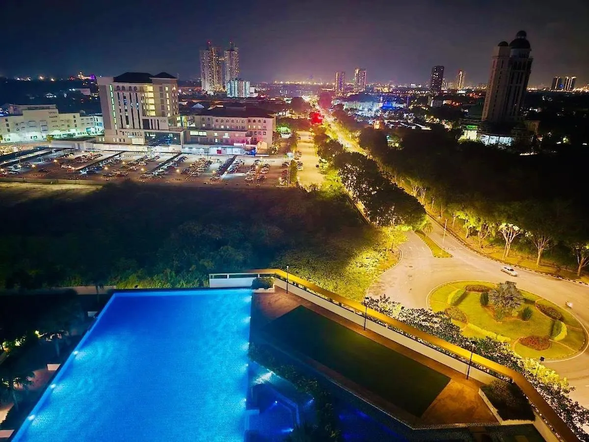 Modern Family-Fun Suites - 2Br, Infinity Pool, Ps5, Indoor-Cinema With Balcony - M3 بوكيت ميرتاجام شقة
